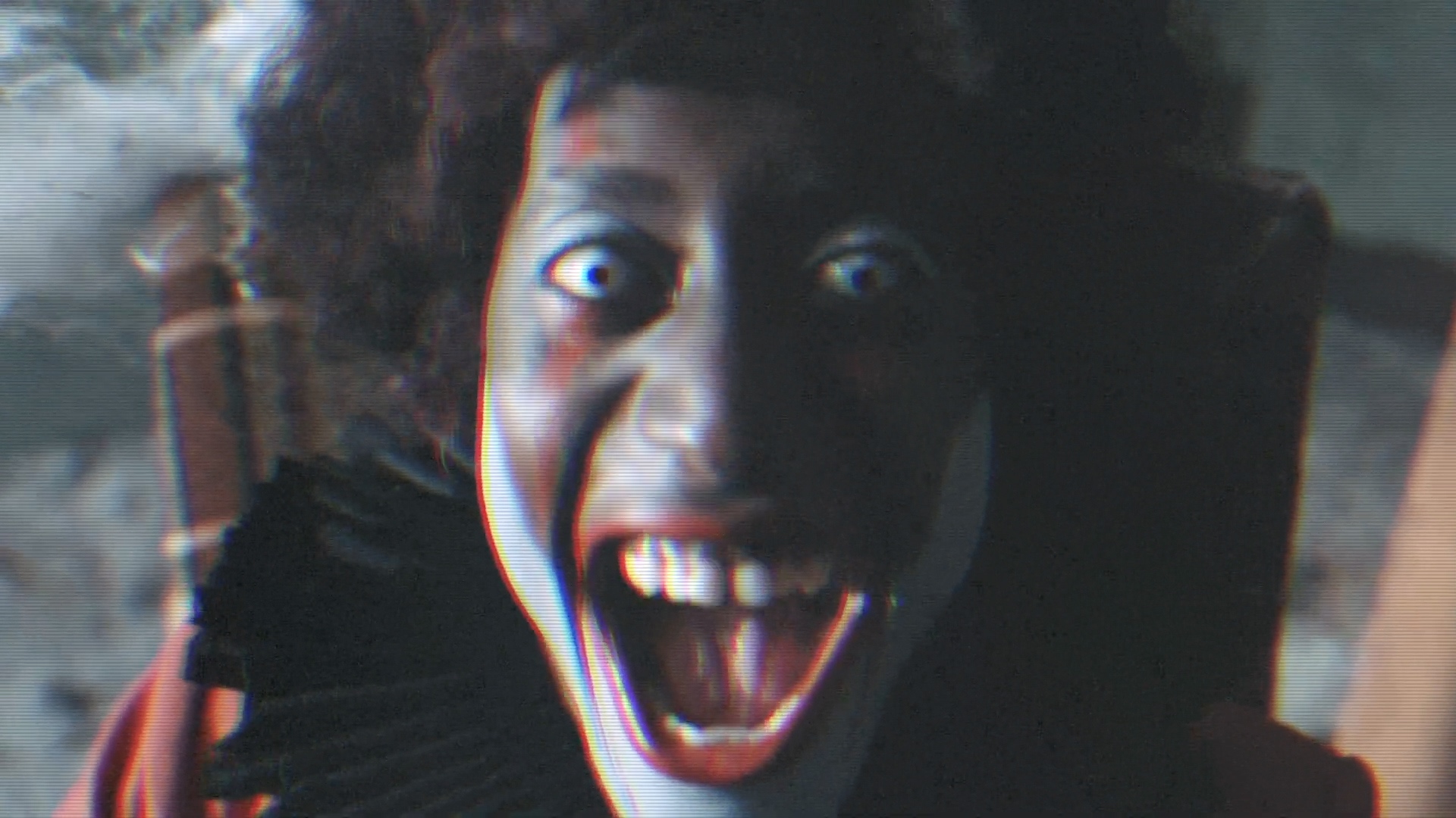 Howling — still 2