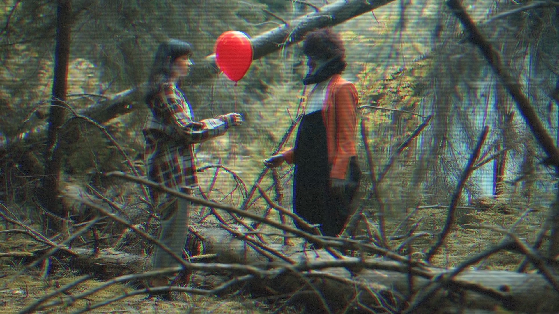 Howling — still 3